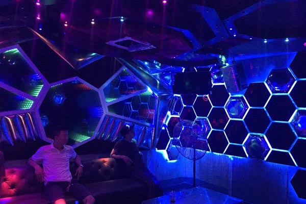 Báo giá thiết kế thi công phòng karaoke đẹp KTV68, karaoke Vip