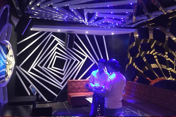 Thiết kế thi công phòng karaoke Led hiện đại 6 triệu đồng 1m2