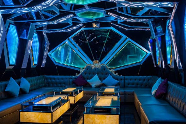 Giá thiết kế thi công karaoke Led hiện đại trẻ trung ấn tượng