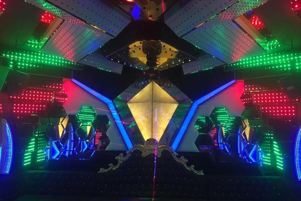 Giá thiết kế thi công ánh sáng Led phòng karaoke chuyên nghiệp