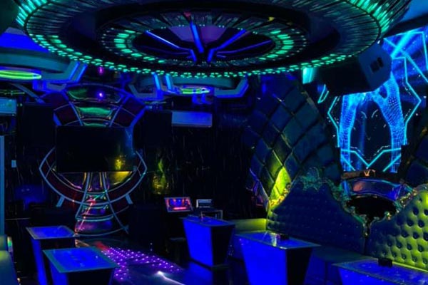 Thiết kế thi công phòng karaoke phong cách Bar mini tại TPHCM