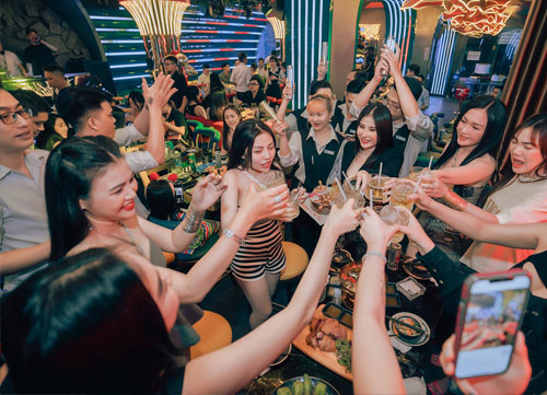 Trải nghiệm nhà hàng Lounge Baby chill 242 Trần Hưng Đạo Quận 1